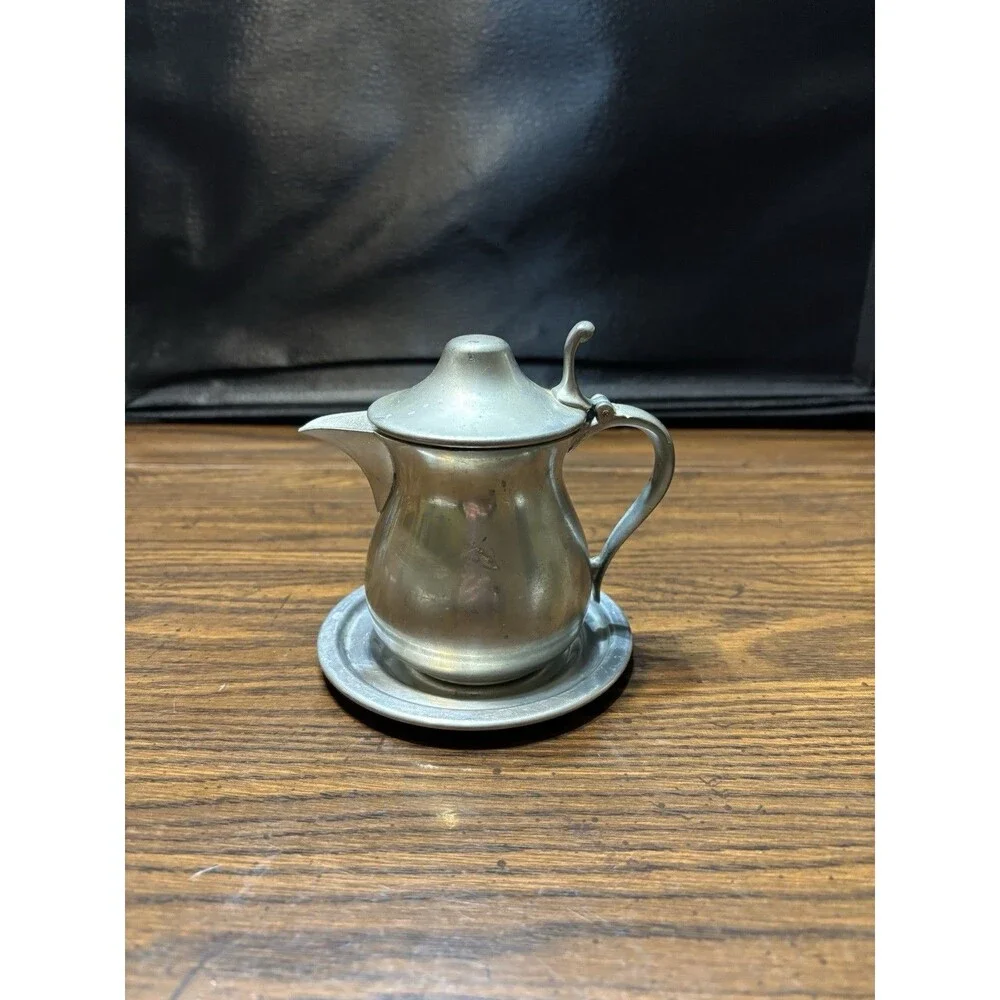 Vintage Woodbury 8oz. Pewter Creamer Or Syrup Pitcher With Hinged Lid And Tray